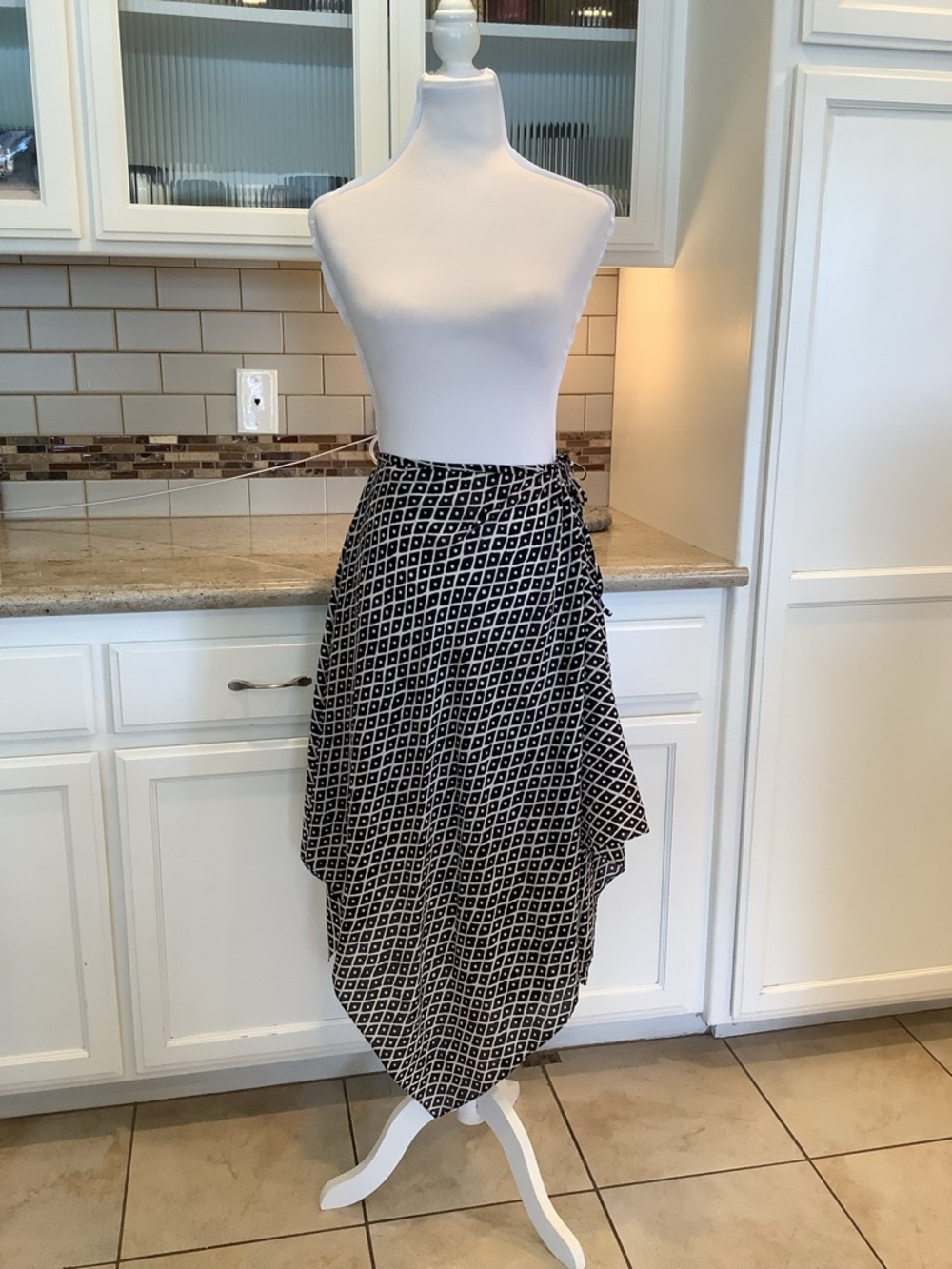 St John Silk Black & White Geometric Asymmetric Handkerchief Skirt